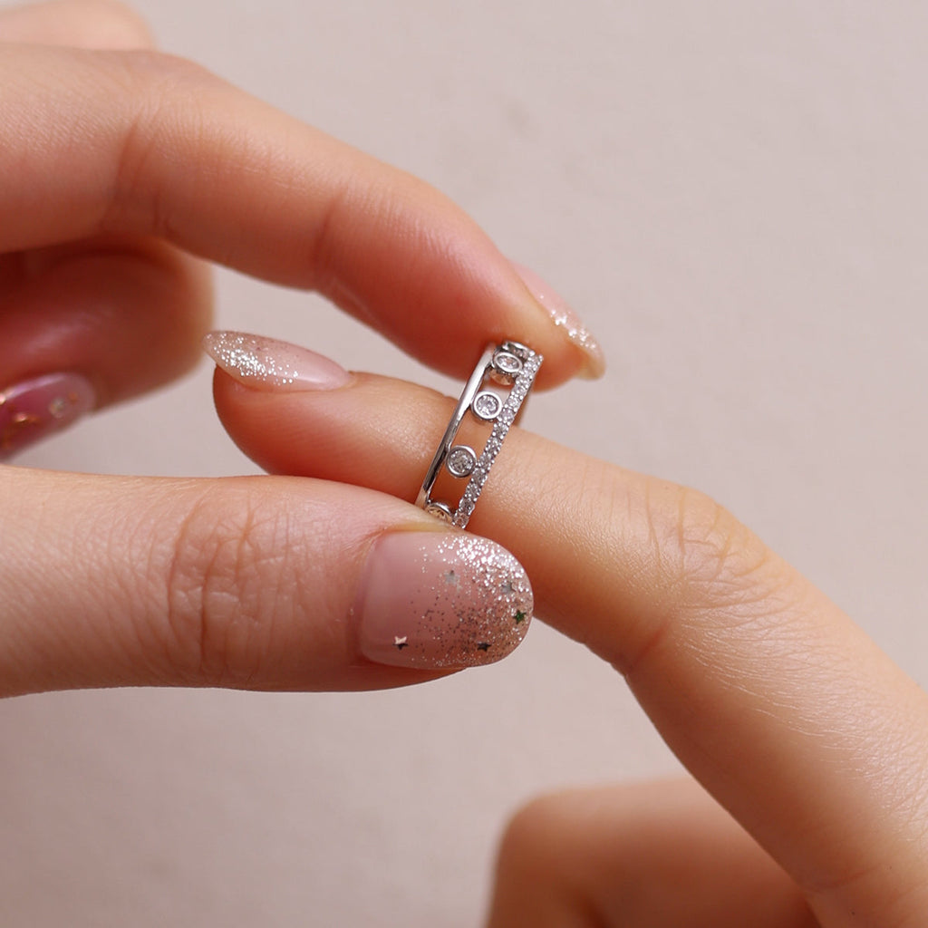 Cubic dots ring